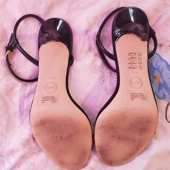 Michael Kors Kitten Heels Sandals - Picture 3 of 3